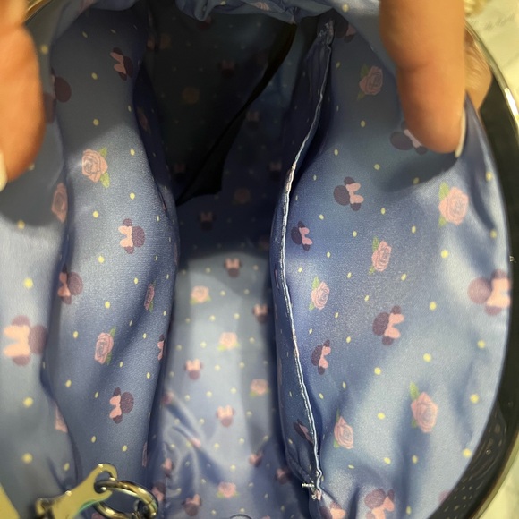 Loungefly Blue and Pink Crossbody Bag Minnie lace Disney - Picture 6 of 6